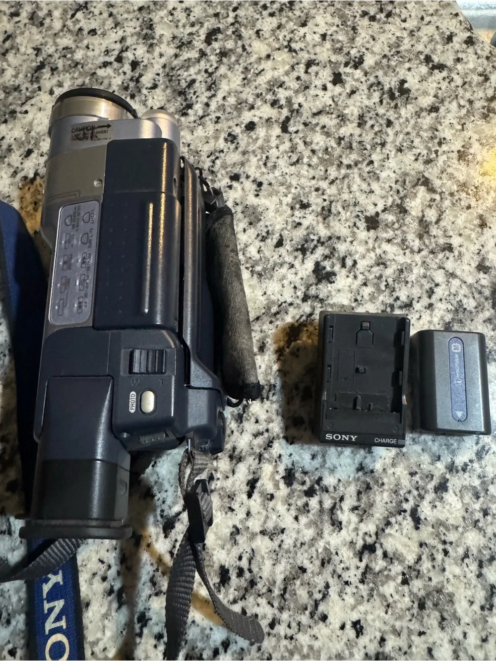 Sony Handycam DCR-TRV350 Digital8 Hi8 8mm Camcorder VCR Player~ tested